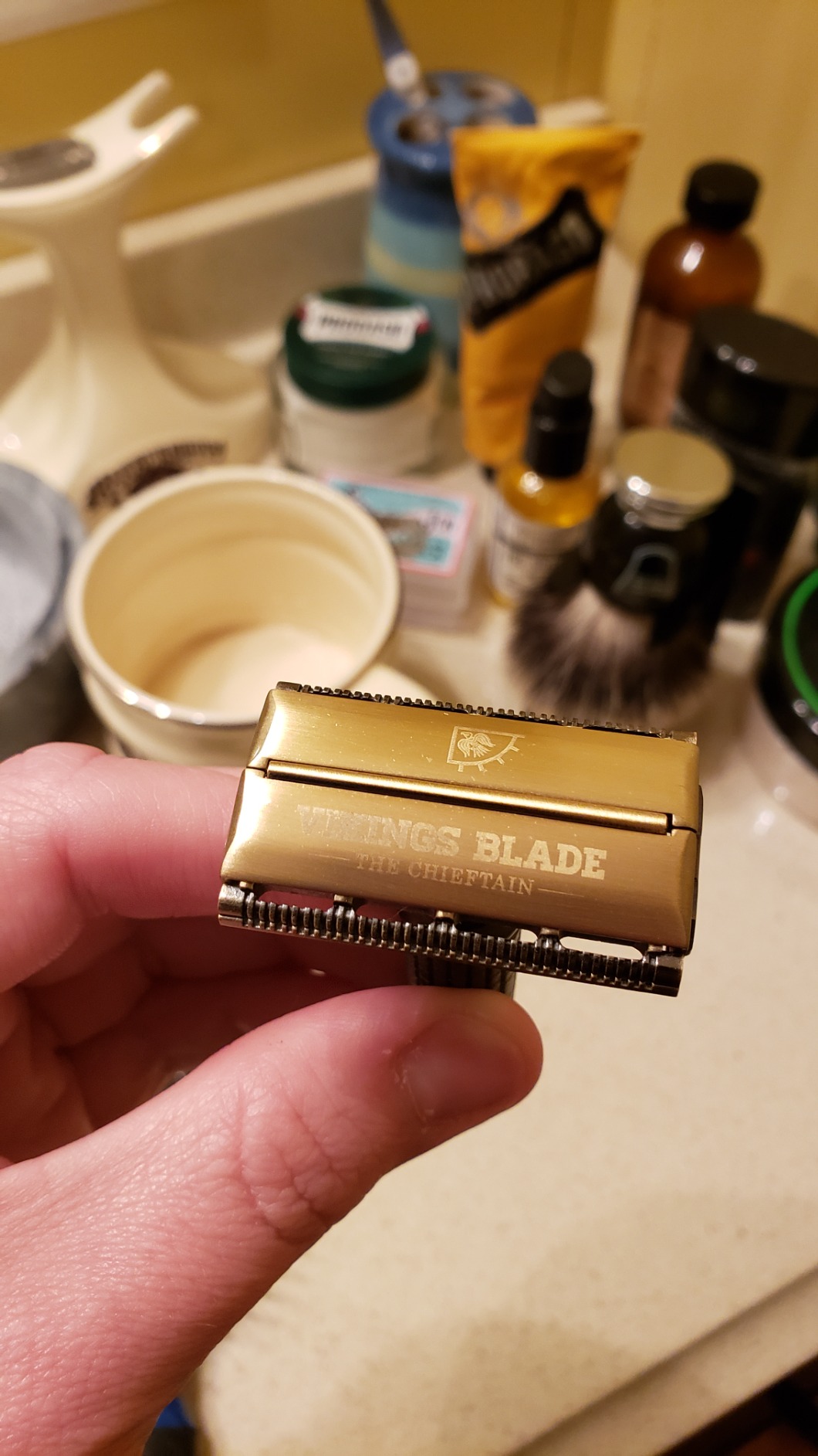 VIKINGS BLADE Double Edge Safety Razor for Men + 5 Swedish Steel Blades + Luxury Case. Smooth, Reusable, Eco-Friendly (The Chieftain) customer photo 1