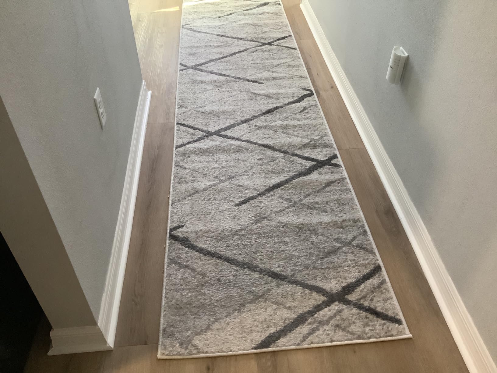 Nuloom Thigpen Grey/Off-White, 5' x 8', Soft and Cozy, High Traffic, Stain Resistant, Easy Clean, Non-Shed, Durable Area Rug for Bedroom, Living Room, Dining Space, Den, Foyer, Entryway customer photo 2