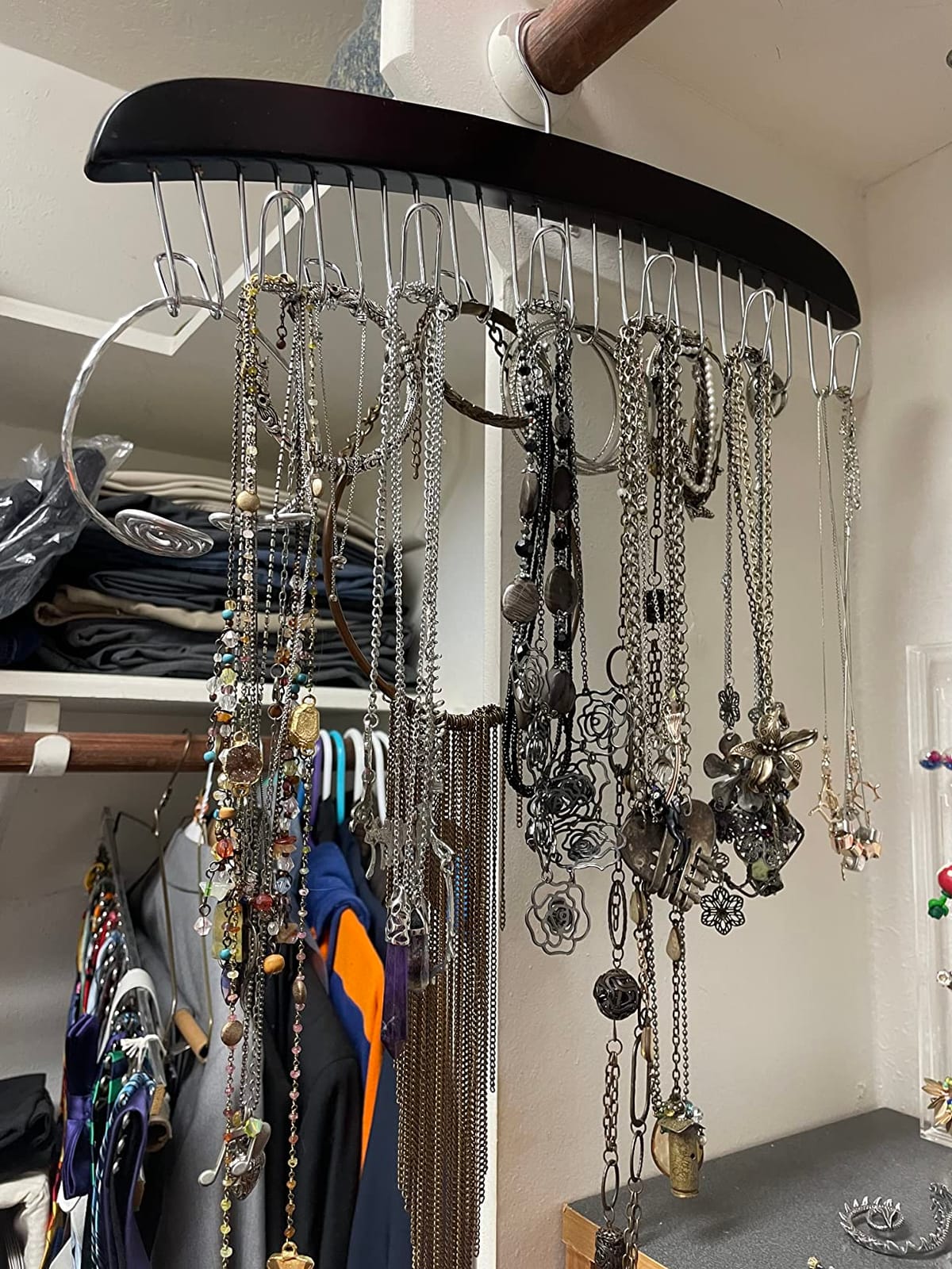 Ohuhu Belt Hanger 12 Hooks Wooden 360° Rotating Closet Organizer | Max 36 belts storage, Space saving, Stainless steel hooks, Wooden frame, Rustproof, Great for ties, scarves, purses customer photo 1
