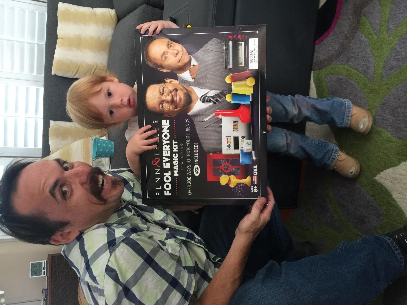 Penn & Teller Fool Everyone Magic Kit, Officially Licensed Magic Set with Video Tutorials, 200 Plus Tricks - Games for Kids 8-12, Boy Toys, 8 Year Old Girl Birthday Gift, Gifts for 10 Year Old Boys customer photo 1