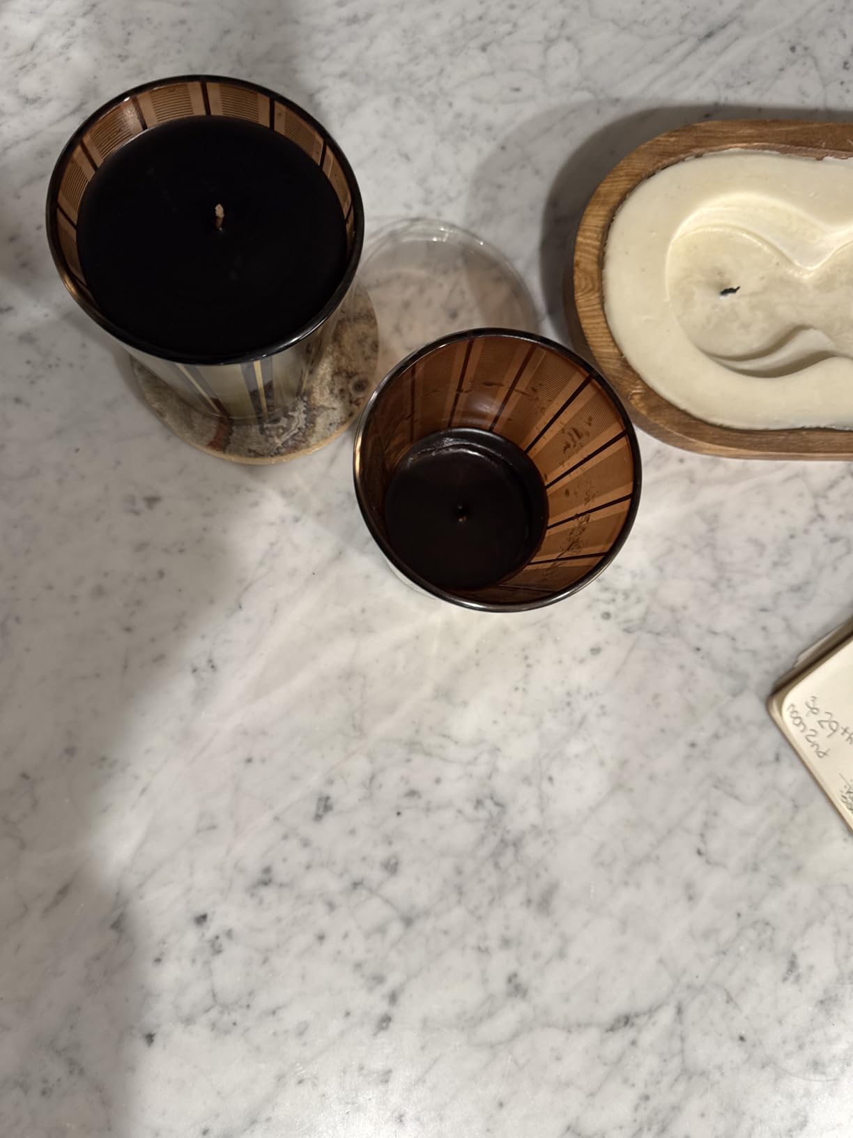 NEST New York Scented Classic Candle, Hearth - 8.1 oz - Up to 60-Hour Burn Time - Reusable Glass Vessel customer photo 1