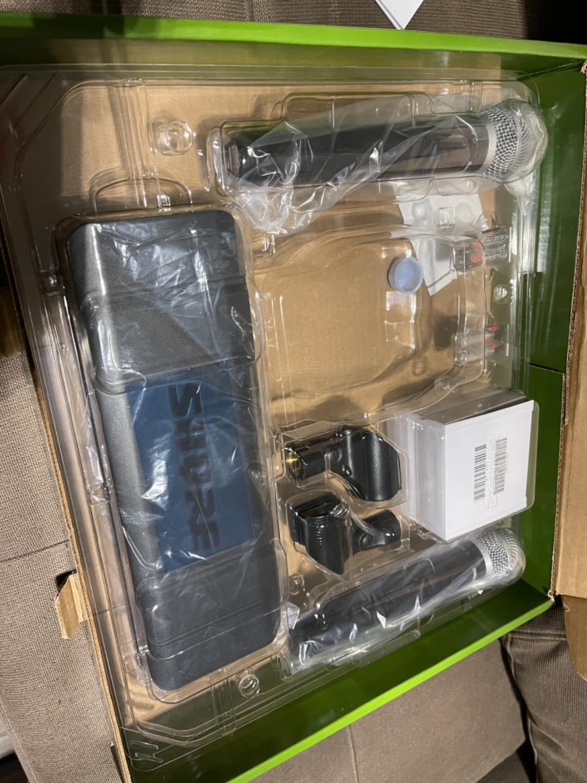 Shure BLX288/PG58 Dual Wireless Vocal System - H10 Band customer photo 1