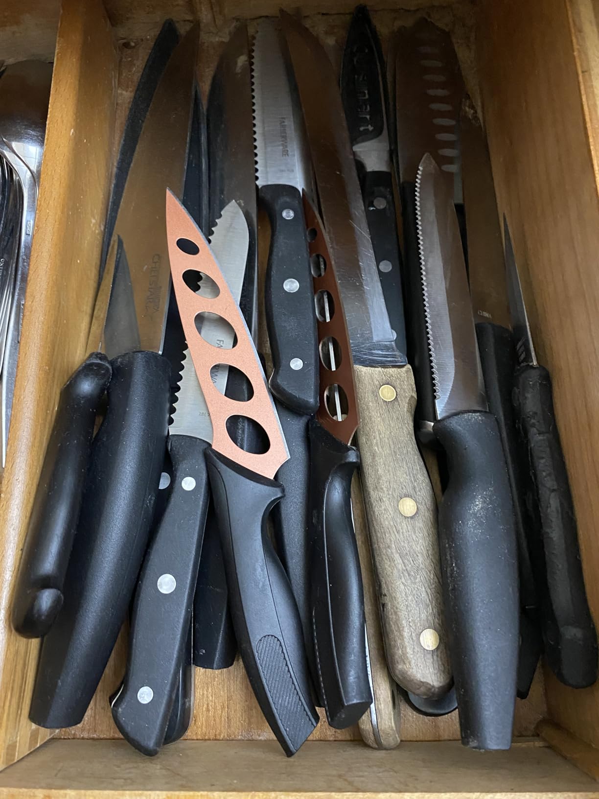 Bambüsi Knife Drawer Organizer 16 Slot In-Drawer Knife Block Holder, Bamboo | Blade Down Safe Knife Storage, Keeps Knives Sharp, Fits Standard Kitchen Drawers customer photo 1