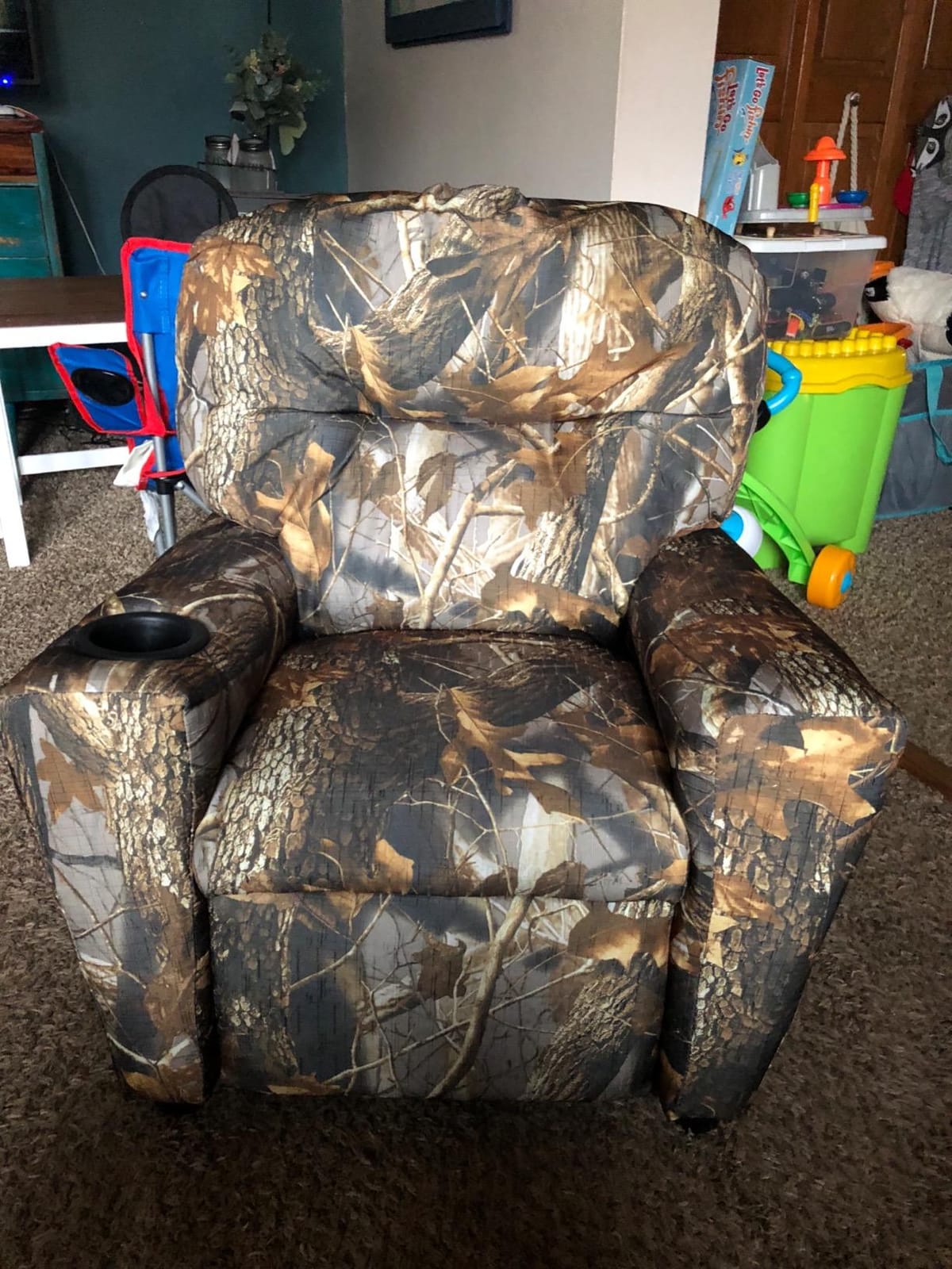 Flash Furniture Chandler Vinyl Kids Recliner with Cup Holder and Safety Recline, Contemporary Reclining Chair for Kids, Supports up to 90 lbs., Camouflage customer photo 2