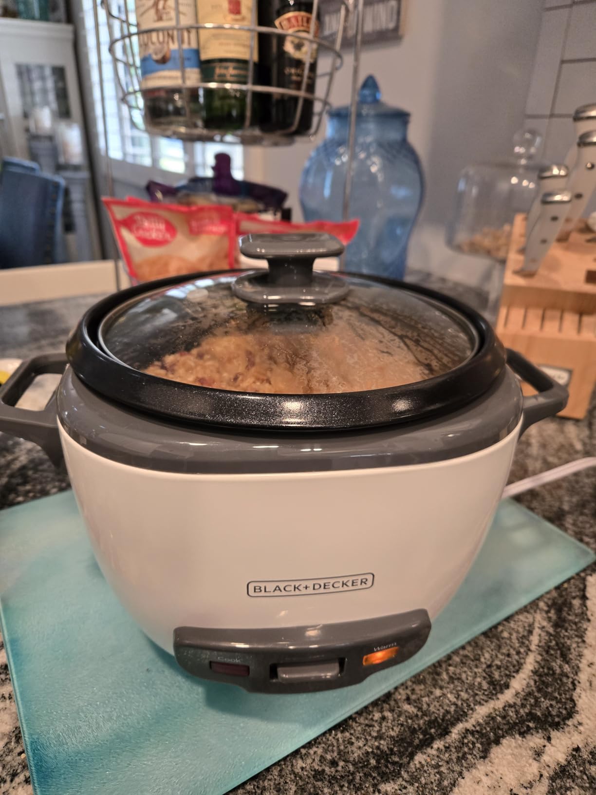 BLACK+DECKER 16-Cup Rice Cooker, RC516, 8-Cup Uncooked Rice, Steaming Basket, Removable Non-Stick Bowl, One Touch customer photo 2