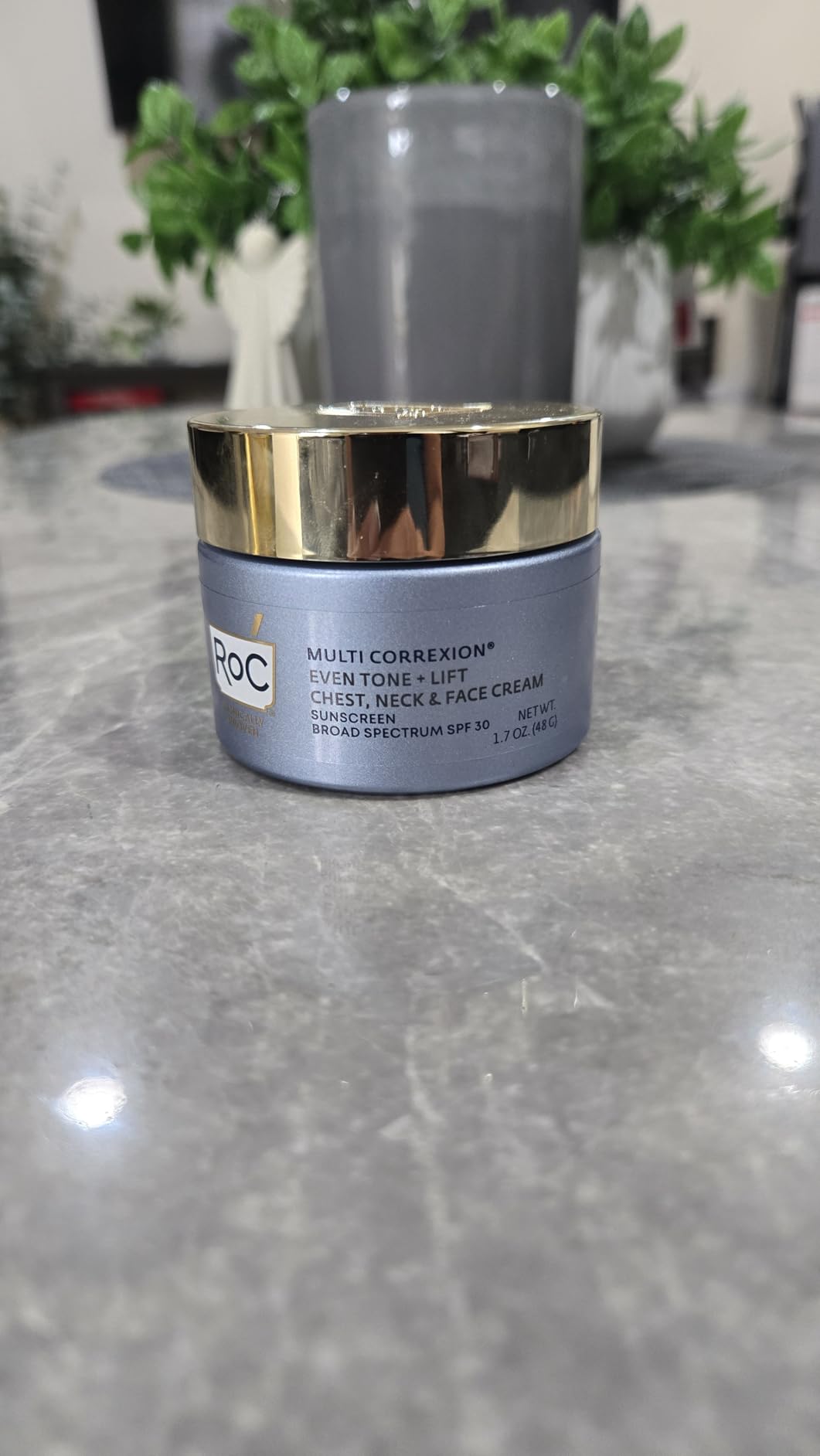 RoC Multi Correxion 5 in 1 Chest Neck Face Moisturizer Cream, SPF 30 1.7 oz customer photo 2