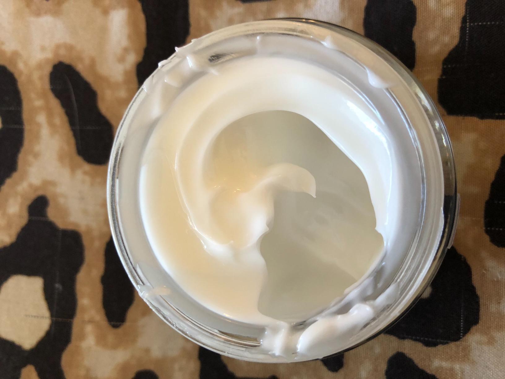 L'Oreal Paris Wrinkle Expert 55+ Anti-Aging Face Moisturizer with Calcium, Non-Greasy, Suitable for Sensitive Skin 1.7 fl. oz customer photo 1