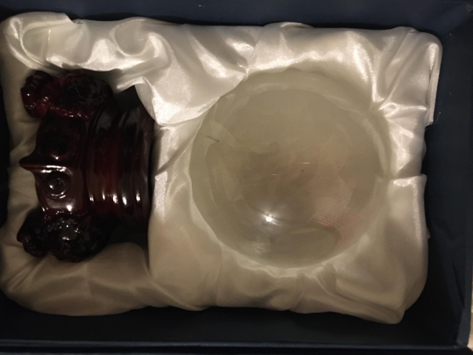 Amlong Crystal 3 inch (80mm) Clear Crystal Ball with Redwood Lion Resin Stand and Gift Box for Decorative Ball, Lensball Photography, Gazing Divination or Feng Shui, and Fortune Telling Ball customer photo 2