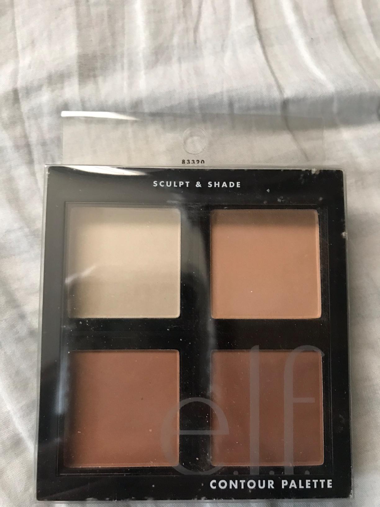 e.l.f. Contour Palette, 4 Shades, Customizable, Easy to Apply, Sculpts, Shades, Brightens, Light/Medium, Infused with Vitamin E, All-Day Wear, 0.56 Oz customer photo 2