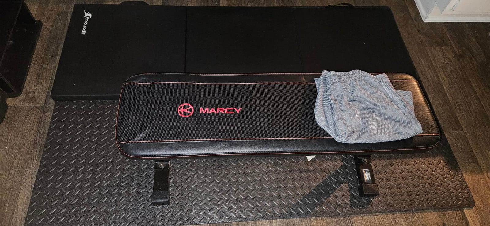 ProsourceFit Tri-Fold Folding Thick Exercise Mat 6’x2’ with Carrying Handles for MMA, Gymnastics Core Workouts, Black customer photo 2