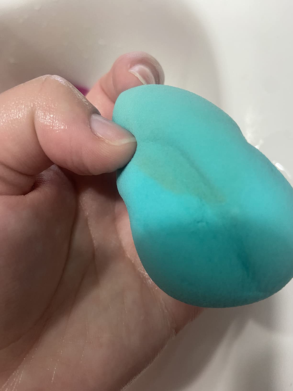 BEAKEY Makeup Sponge Set, 5 Pack Foundation Beauty Sponges & Soft Blenders customer photo 1