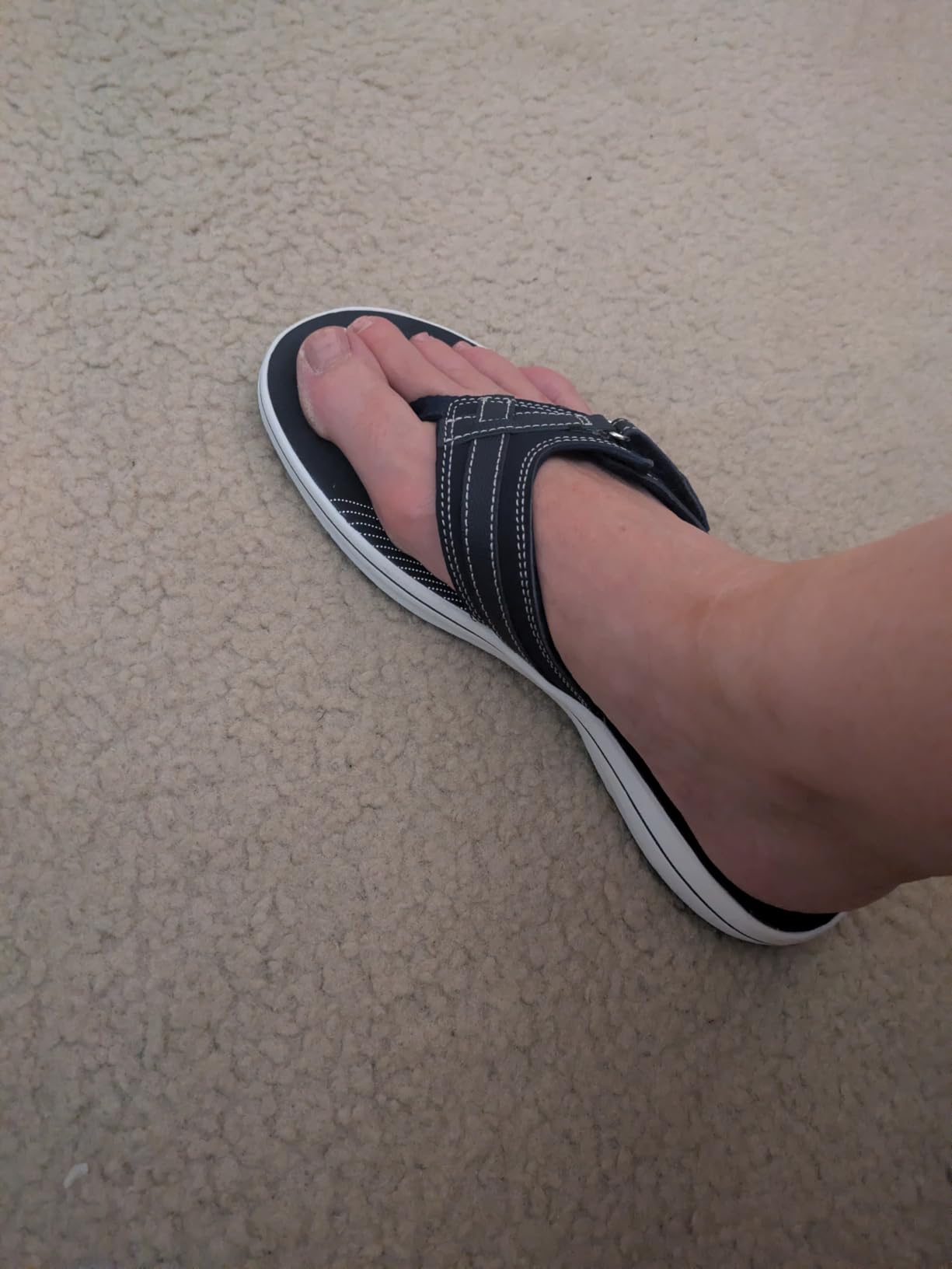 Clarks Women's Breeze Sea Flip-Flop customer photo 1