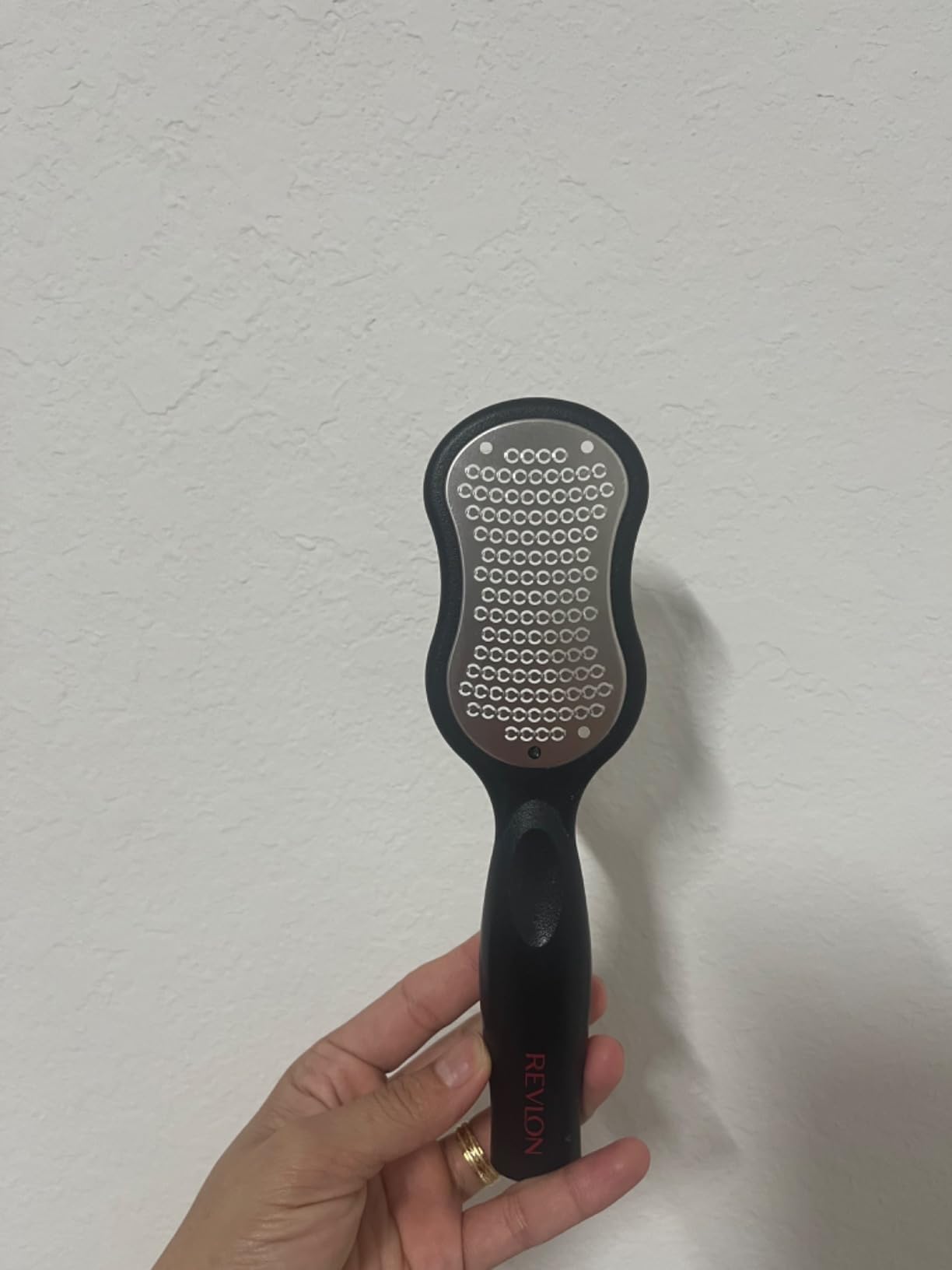 Revlon Callus Remover, Foot File for Wet or Dry Skin, Pedicure Tools,Gently Removed Callus and Dead Skin, Easy to Use (Pack of 1) customer photo 1