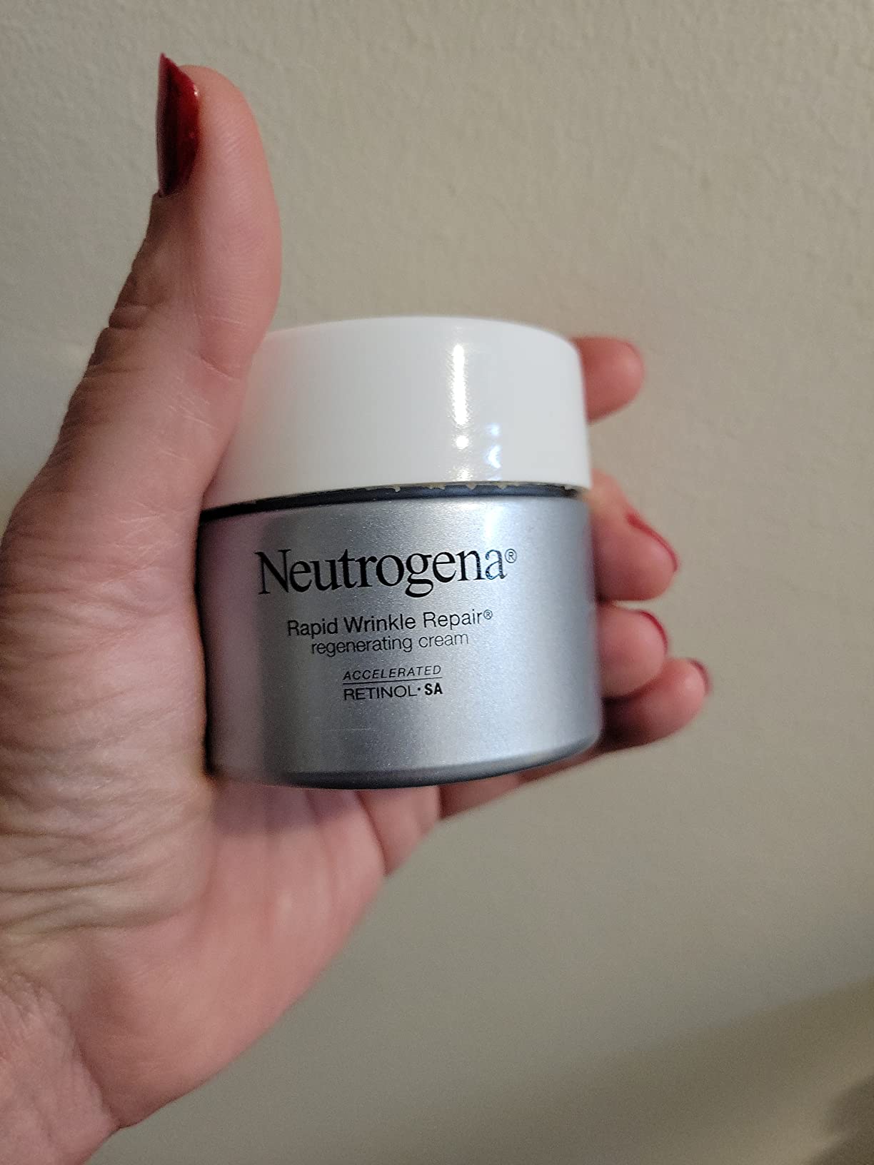 Neutrogena Rapid Wrinkle Repair Retinol Face Moisturizer 1.7 oz customer photo 1