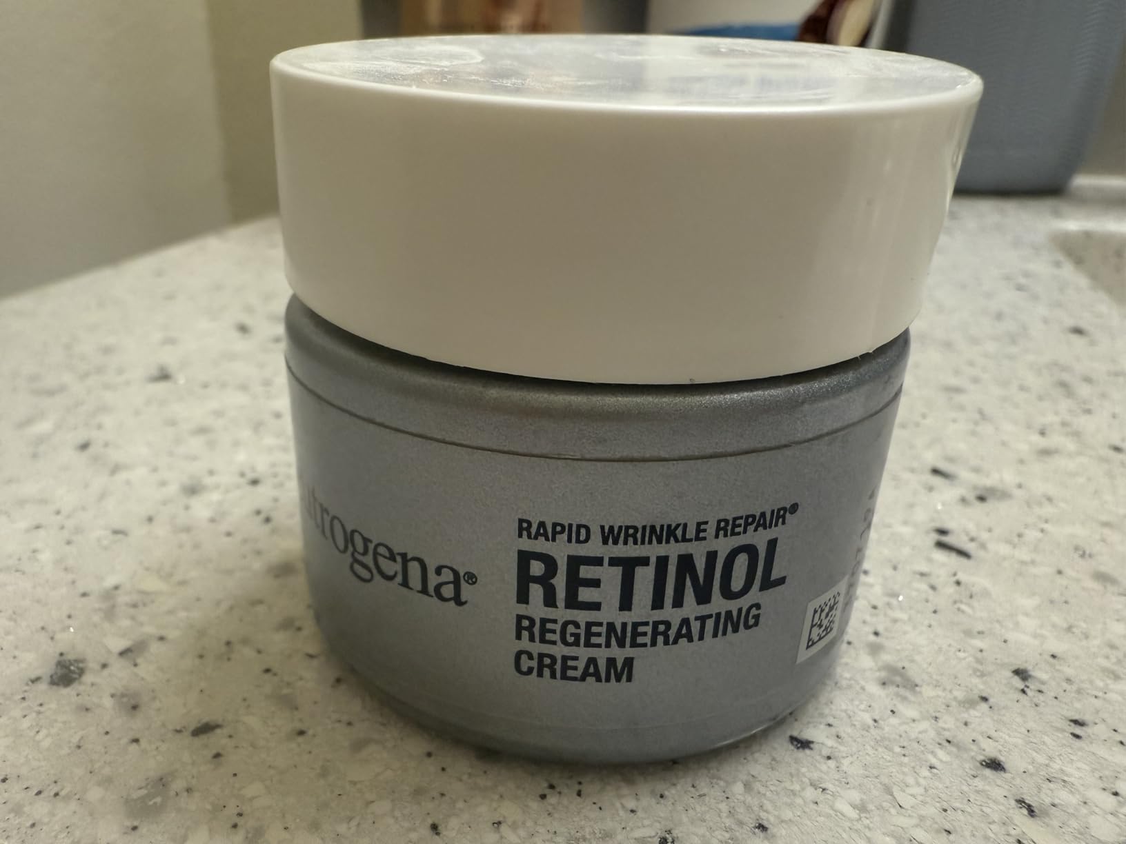 Neutrogena Rapid Wrinkle Repair Retinol Face Moisturizer 1.7 oz customer photo 2