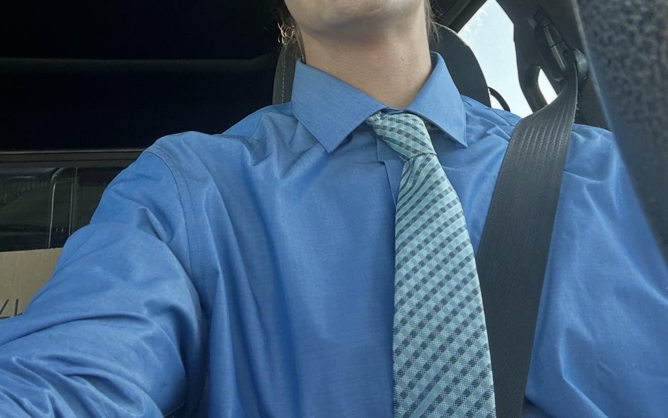 Kenneth Cole Unlisted Men's Slim Fit Solid Dress Shirt - Amazon Exclusive customer photo 1