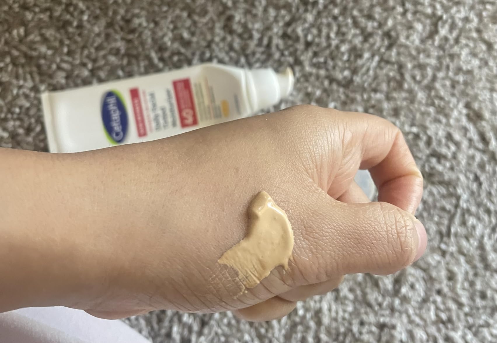 Cetaphil Redness Relieving Tinted Moisturizer, SPF 40, 1.7oz customer photo 2