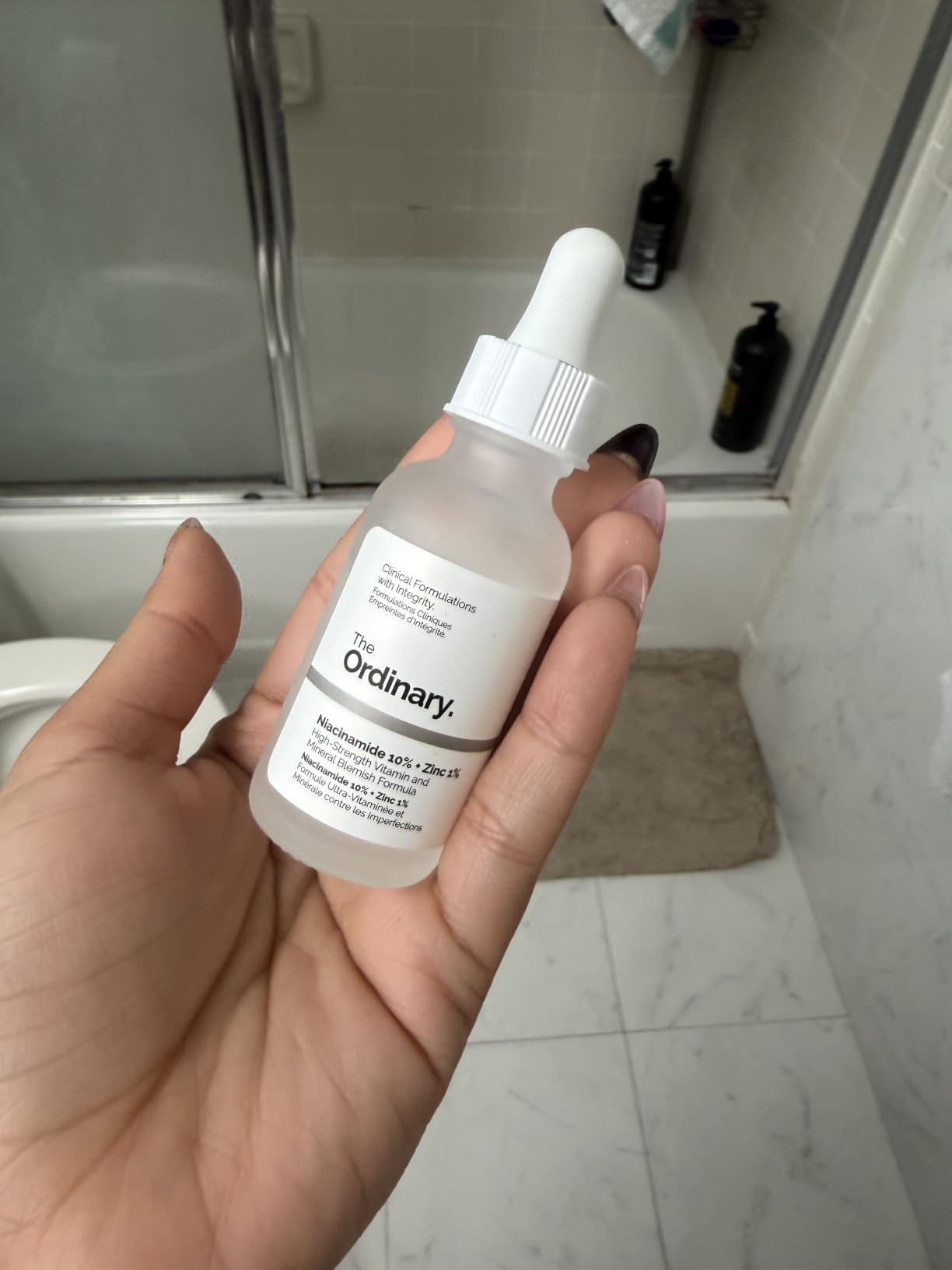 The Ordinary Niacinamide 10% + Zinc 1%, Smoothing Serum for Blemish-Prone Skin customer photo 1