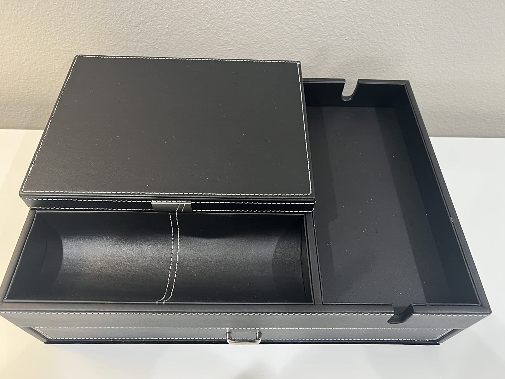 HOUNDSBAY Admiral Dresser Valet Box & Mens Jewelry Box Organizer with Large Smartphone Charging Station (Grey) customer photo 1
