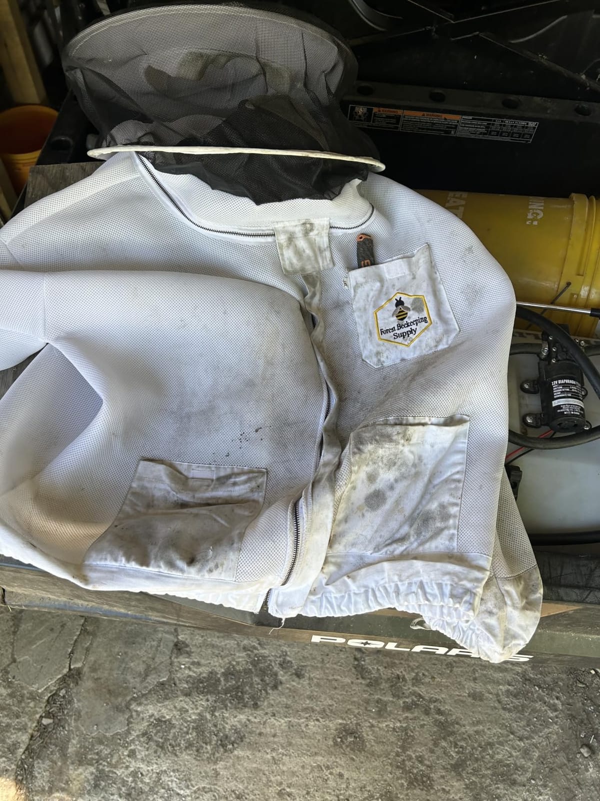 Ventilated Beekeeping Jacket, Lightweight Air Mesh Bee Jacket with Veil Hood customer photo 1