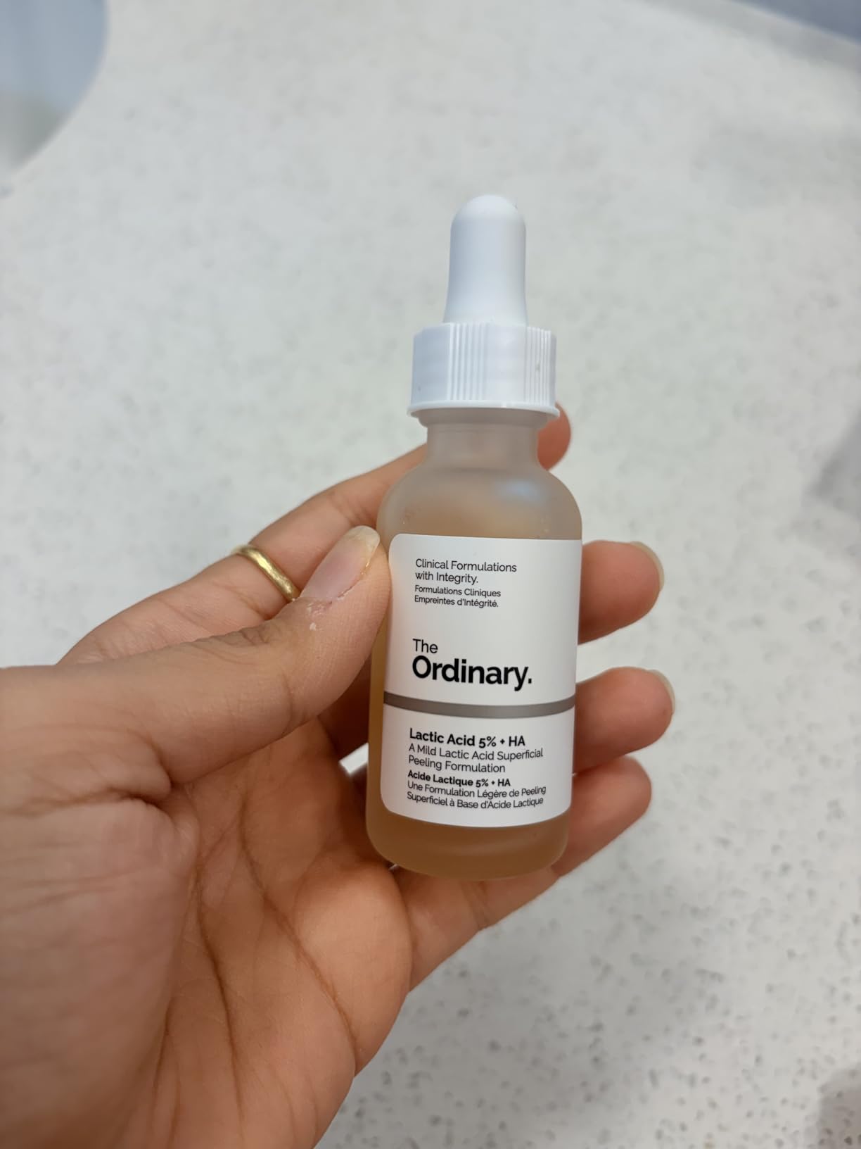 The Ordinary Lactic Acid 5% + Hyaluronic Acid 2%, Gentle Exfoliating Serum for Smoother Skin customer photo 1