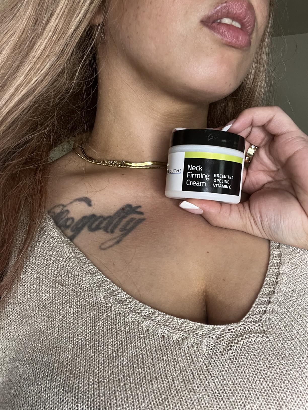 YEOUTH Neck Firming Cream with Vitamin C for Chest and Décolleté, 2oz customer photo 1