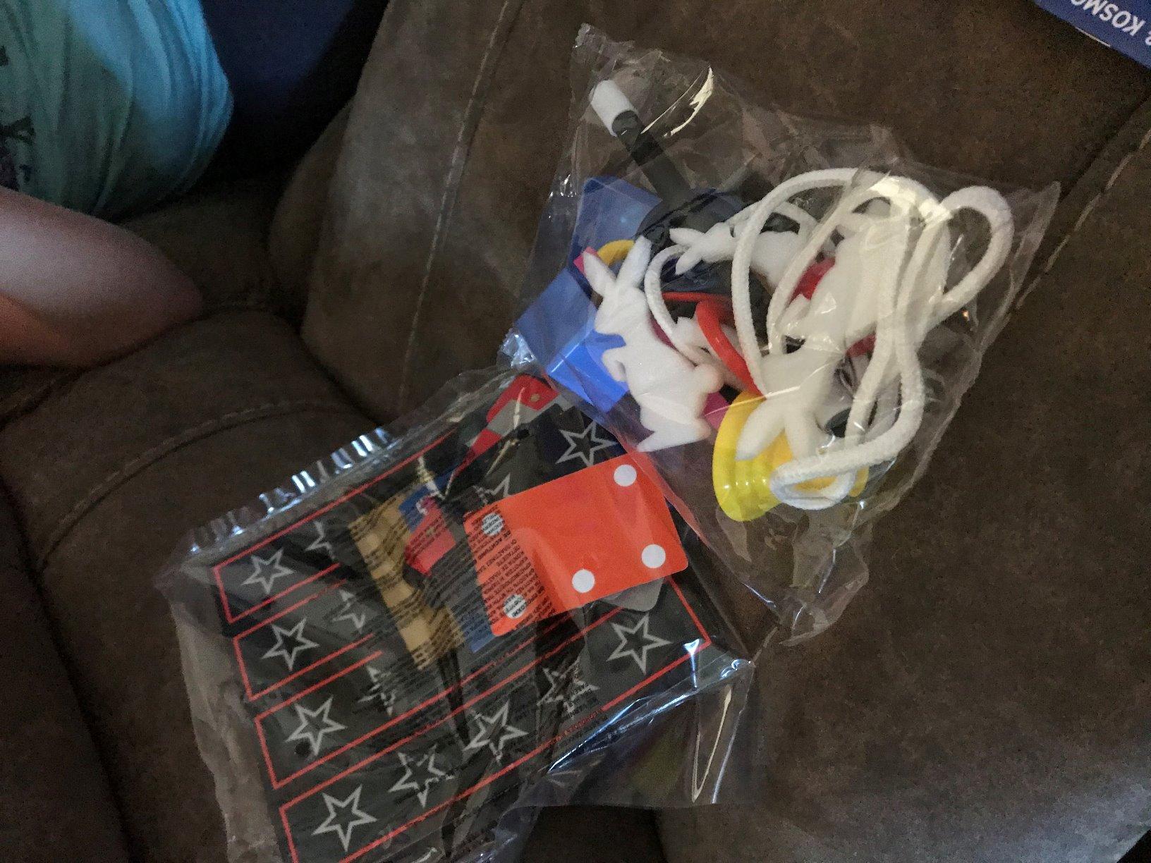 Thames & Kosmos Magic Hat | 35 Tricks Magic Set for Kids | 44 Props Including Sturdy Hat & Rabbit Puppet | Coin Box, Dice Tube, Rings, Rope, Cards & More | Ages 6+ customer photo 2