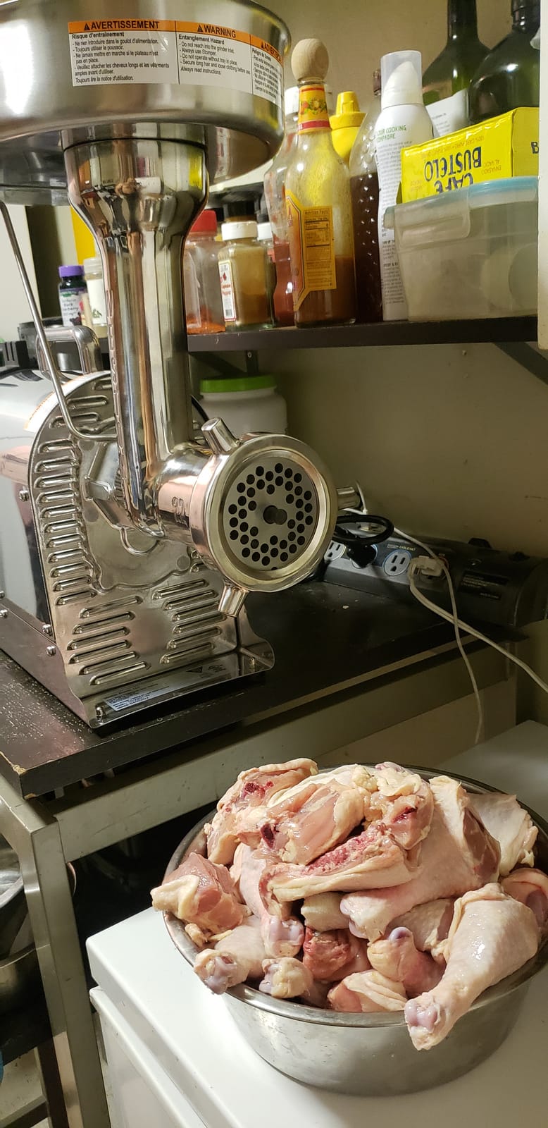Weston Pro Series Electric Meat Grinder, Commercial Grade, 1120 Watts, 1.5 HP, 14lbs. Per Minute, Stainless Steel (10-2201-W) customer photo 1
