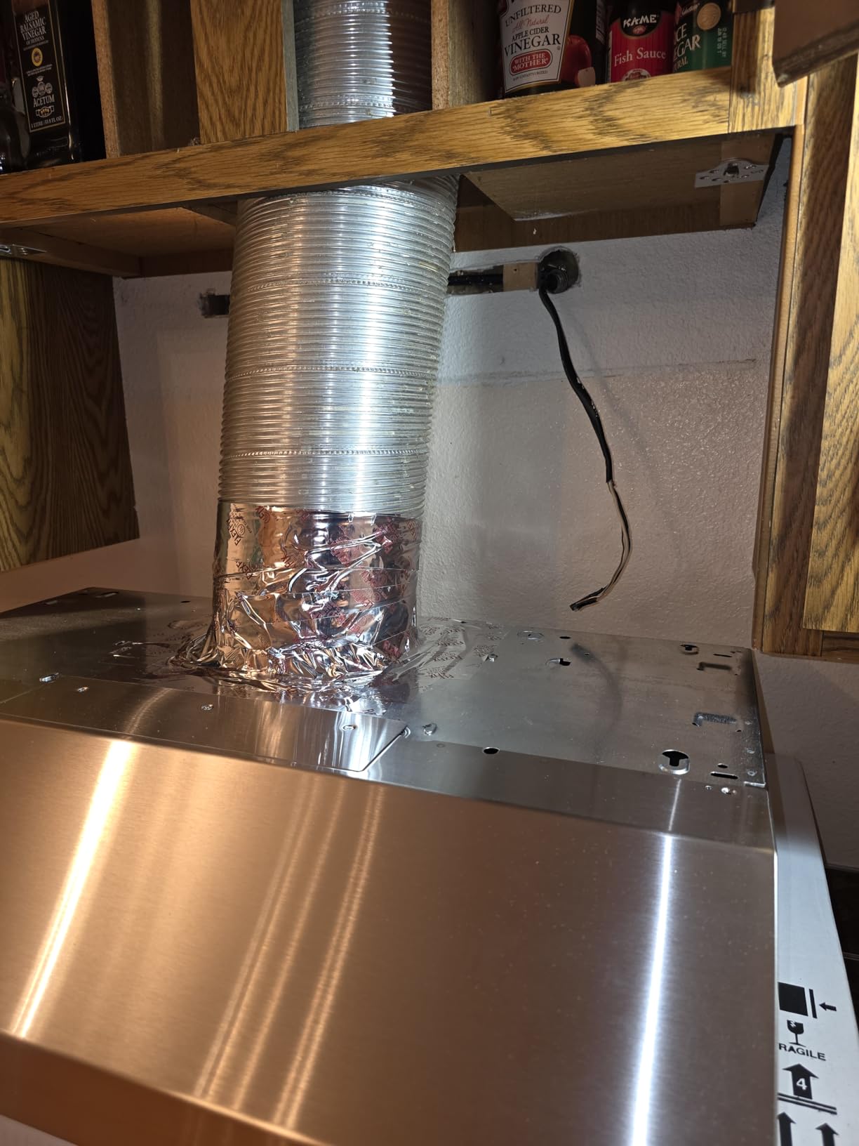 Broan-NuTone Glacier 24-inch Under-Cabinet 4-Way Convertible Range Hood with 2-Speed Exhaust Fan and Light, Stainless Steel customer photo 2
