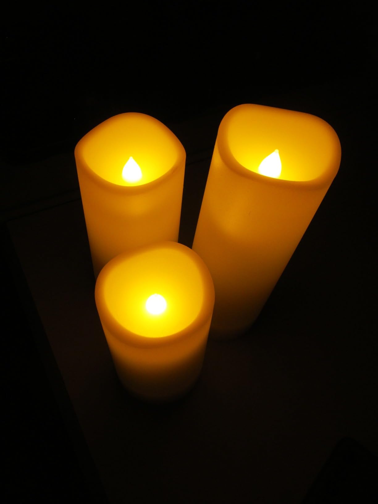 Enpornk Flameless Candles Flickering LED Candles Set of 12 (D:2.2