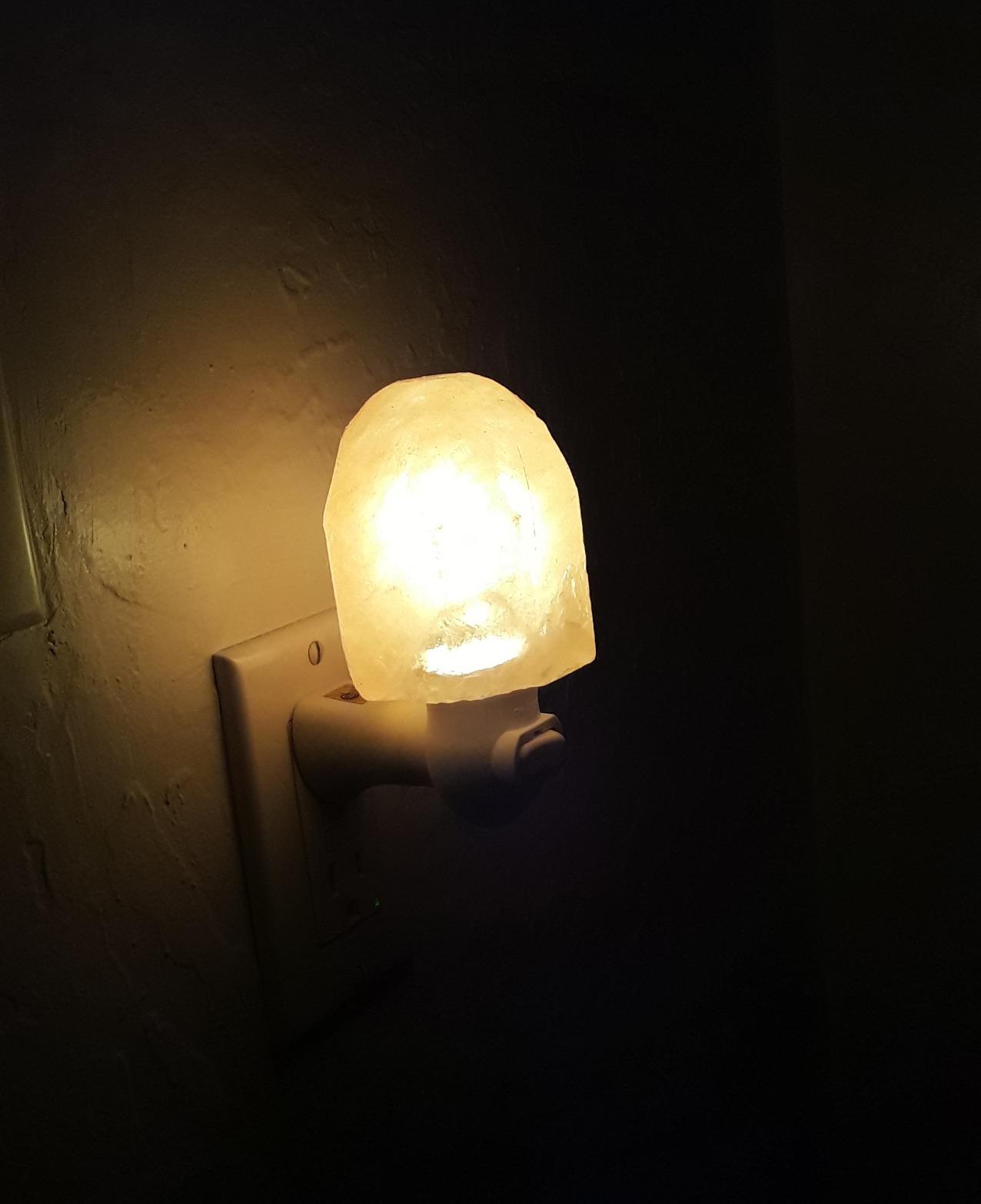 Betus Natural Crystal Himalayan Salt Wall Lamp - Air Purifying Night Light - 360° Rotatable Plug 7W Bulb - Natural customer photo 1