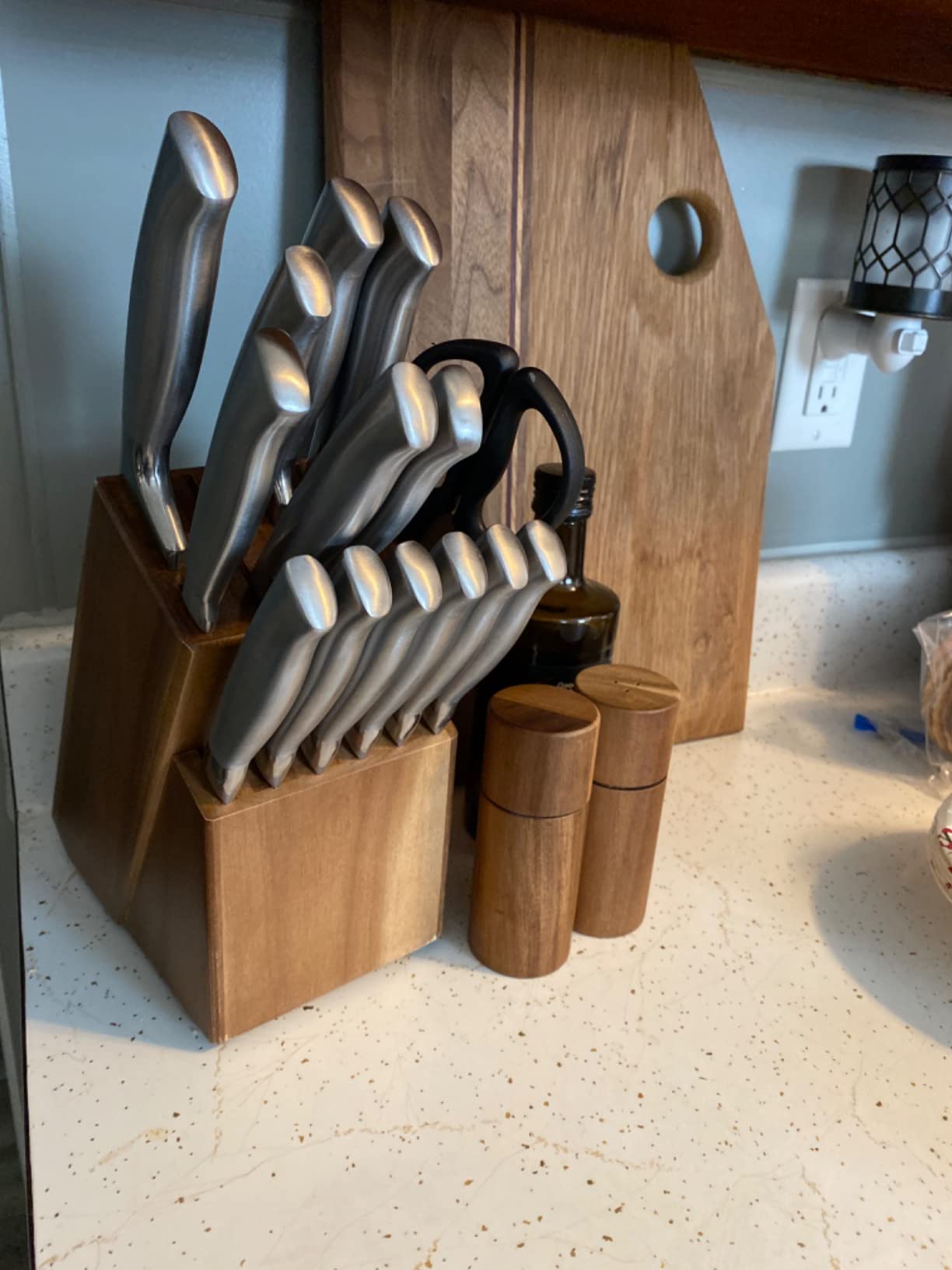 Coninx Acacia Wood Kitchen Knife Block - 15 Slots Knife Holder - Professional Quality Wood Knife Organizer - Secure Knife Stand To Keep Knives Neat & Sharp - Knife Blocks for Kitchen Knife Storage customer photo 1