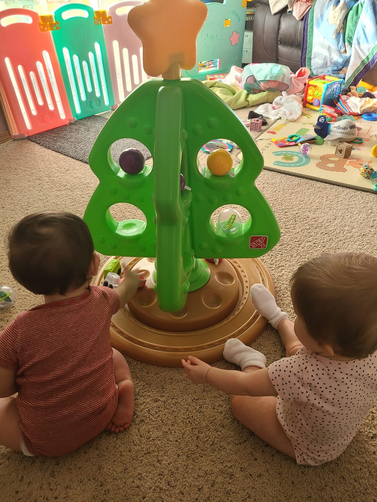 Step2 My First Christmas Tree, Kids Interactive Holiday Toy, 12 Colorful Plastic Ornaments to Decorate, Mini Train Set Circles the Skirt, Made of Durable Plastic, For Toddlers 1.5+ Years Old customer photo 2