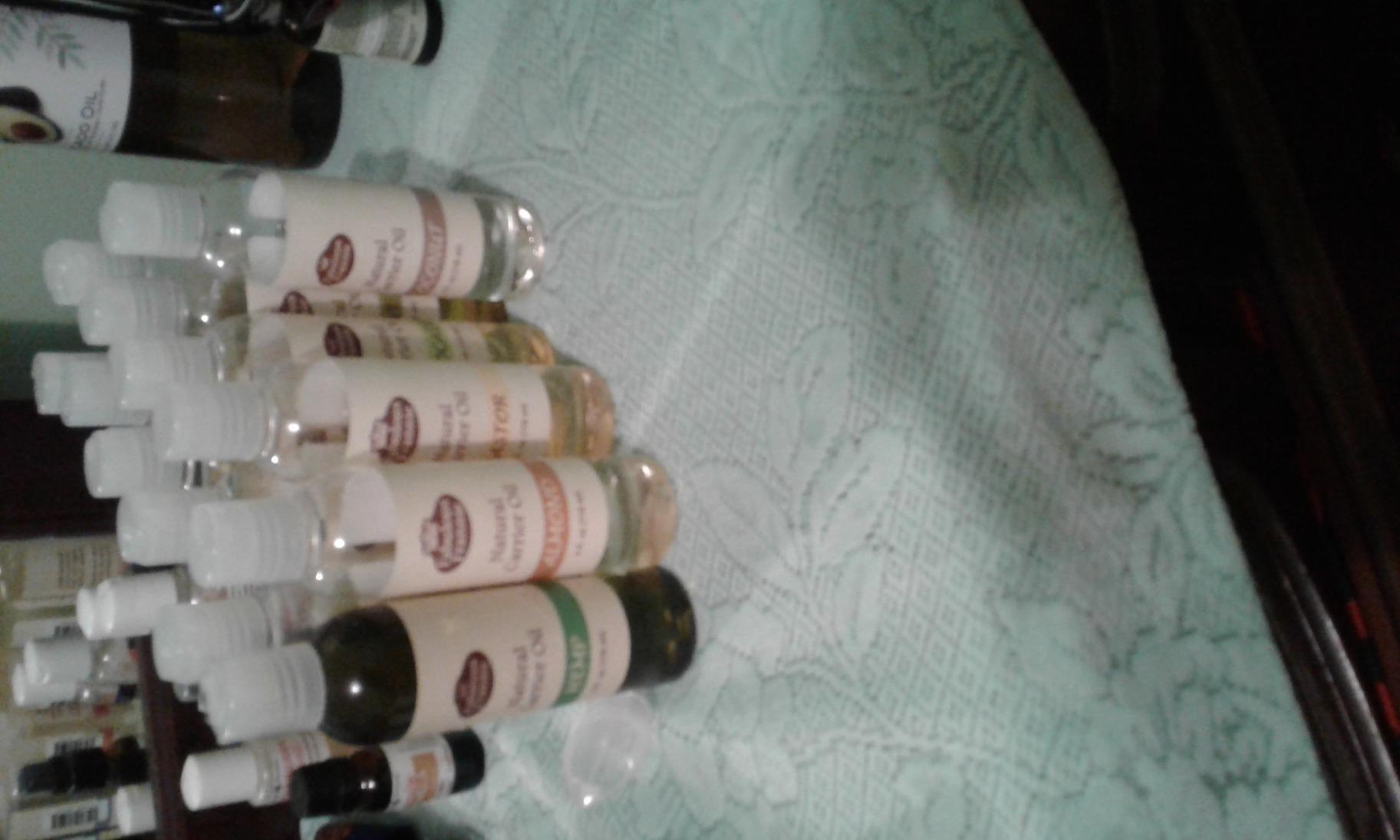Fabulous Frannie 100% Pure Carrier Oil Variety Set Apricot Kernal, Avocado, Castor, Coconut, Grapeseed, Hemp Oil, Jojoba, Olive, Safflower, Sunflower, Sweet Almond, Unscented 4oz (Pack of 12) customer photo 1