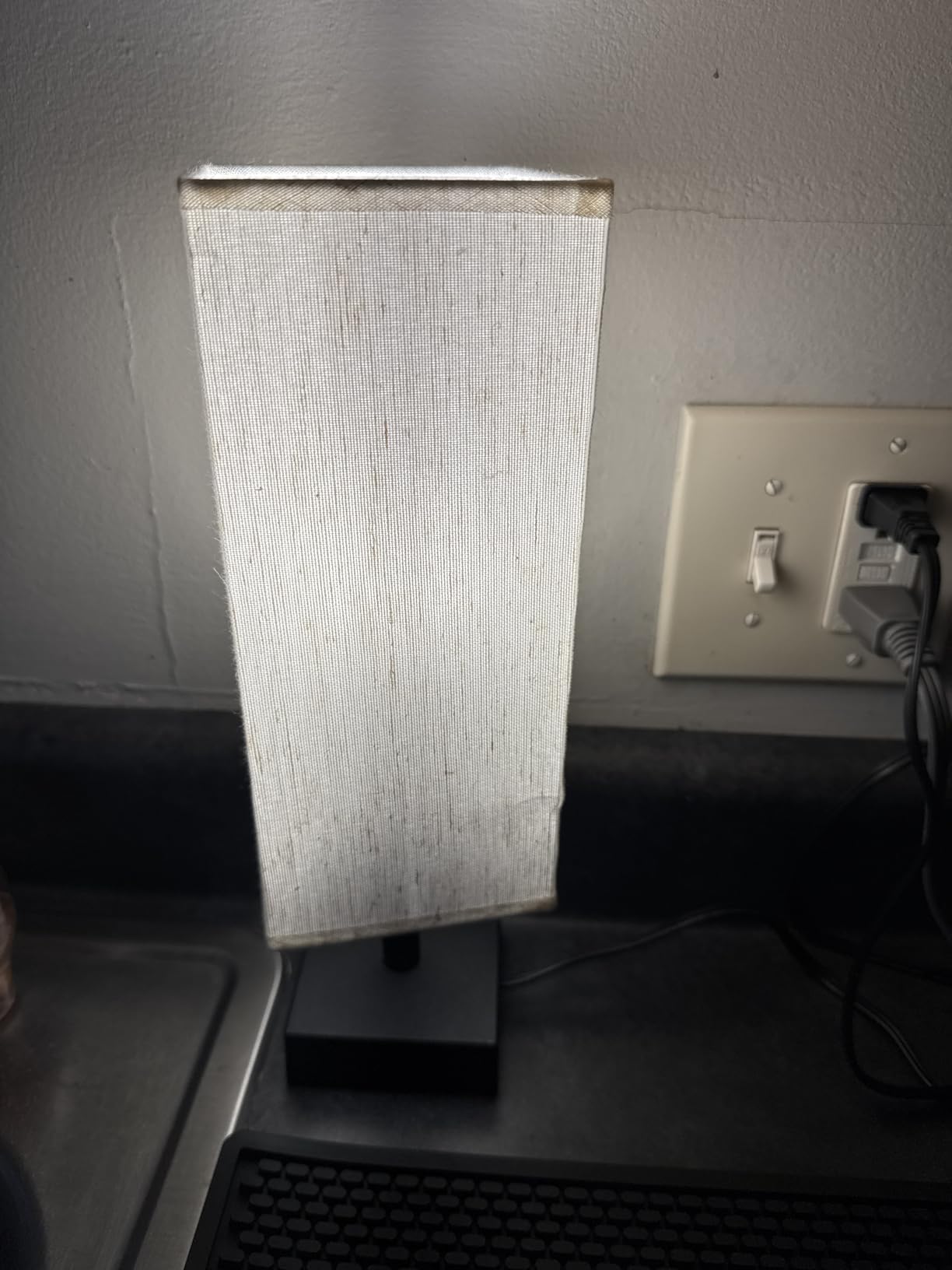 aooshine Small Bedside Table Lamp for Bedroom - Square Cream Fabric Shade customer photo 2