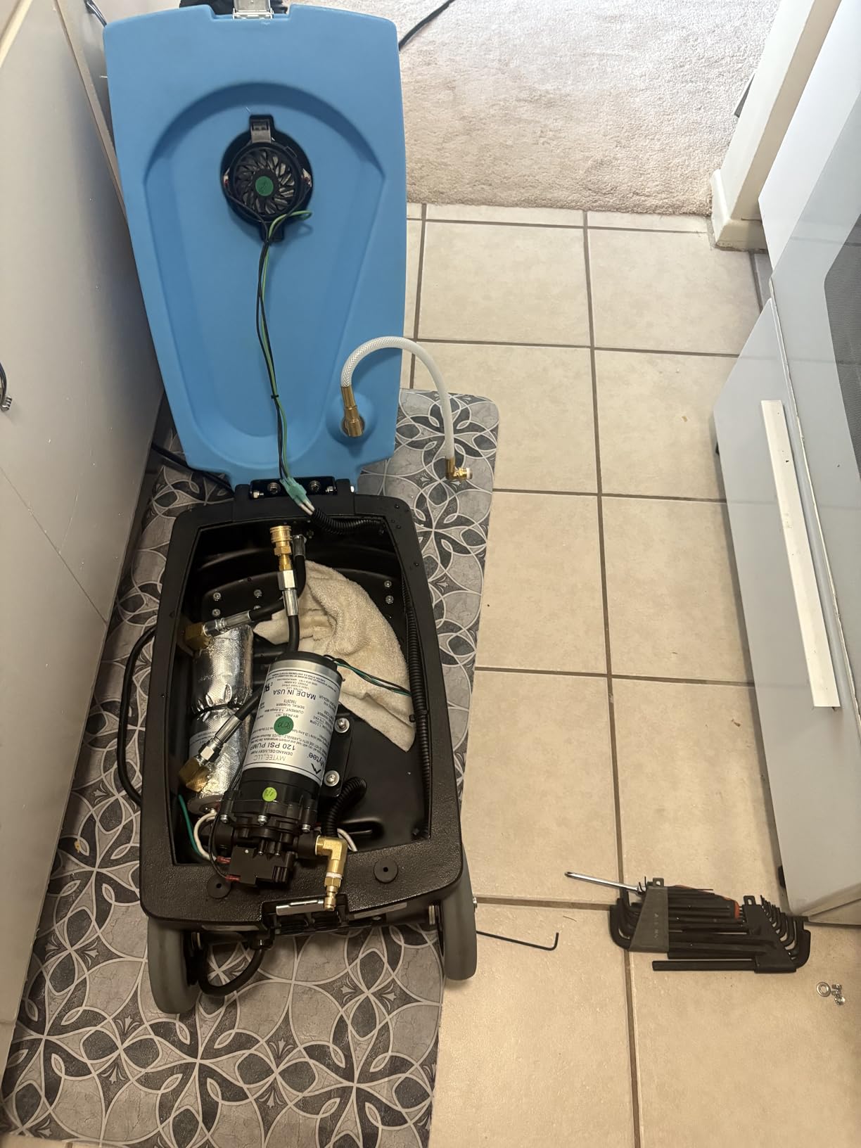 Genuine 8070 Mytee Lite™ Heated Carpet Extractor customer photo 1