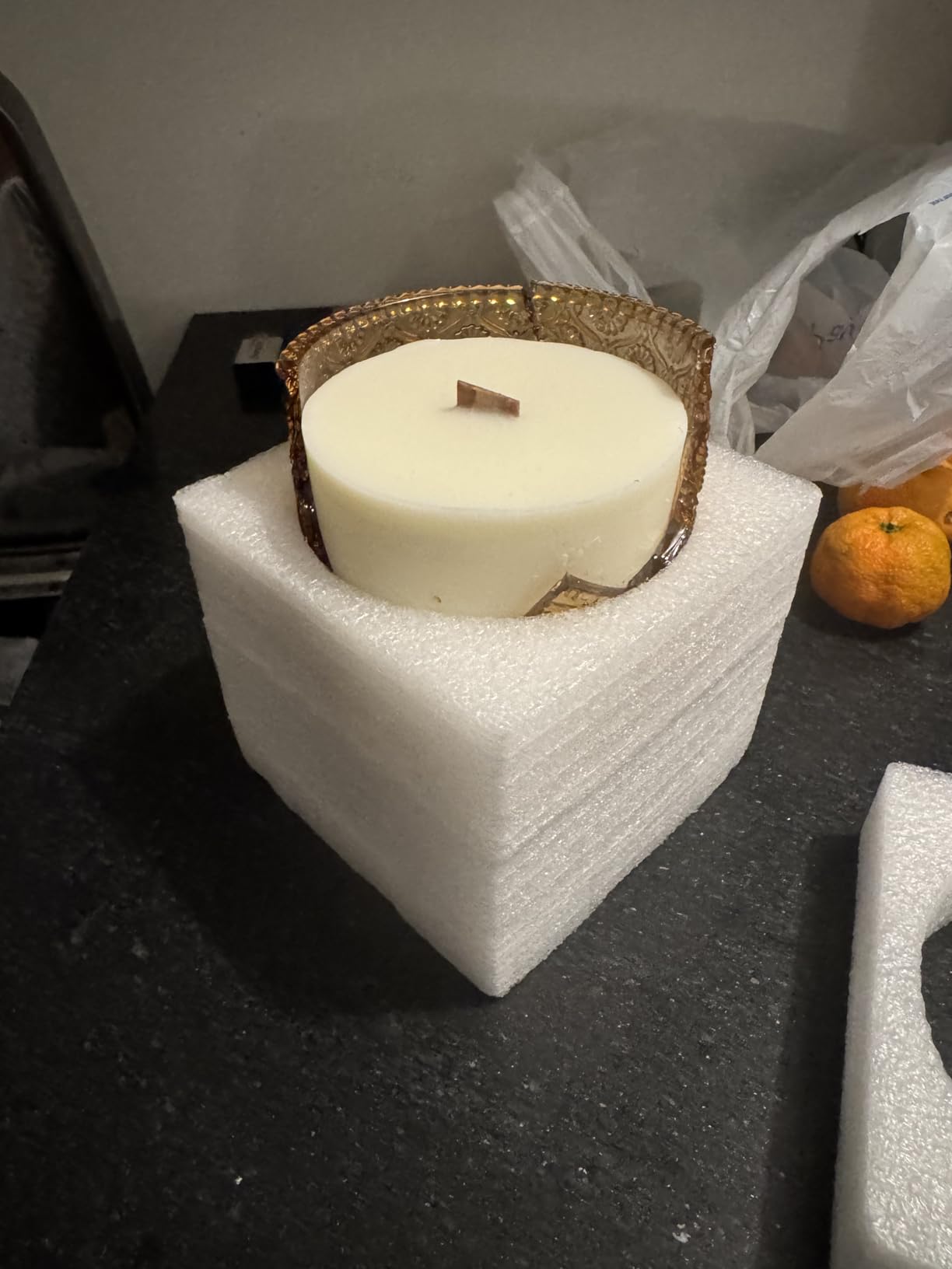LA JOLIE MUSE Santal Himalayen Scented Candles for Home, 19 oz Natural Soy | Large Jar Luxury Candle, Clean Non Toxic, Gift for Women, Men, Decorative Candles, Pretty Candle, Wood Wick, Sandalwood Amber customer photo 1
