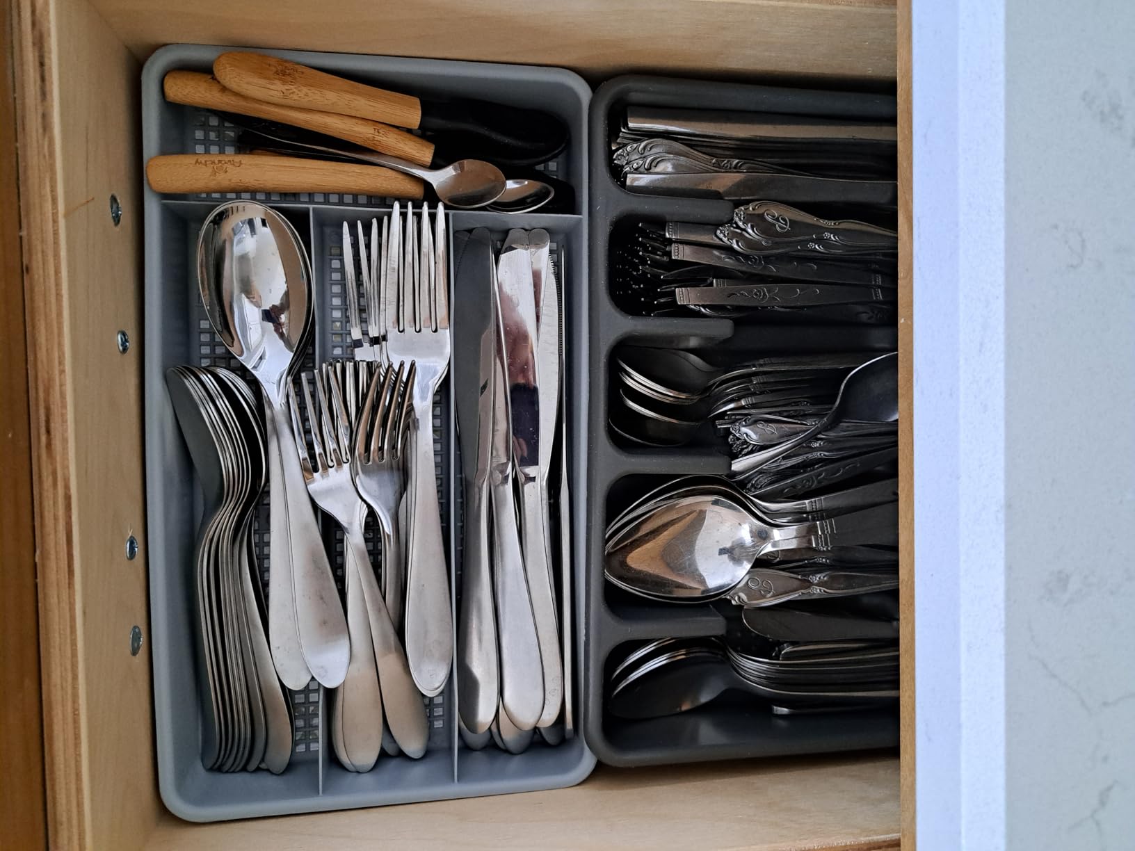 Dial Industries Small Utensil Silverware Kitchen Drawer Organizer, Black customer photo 1
