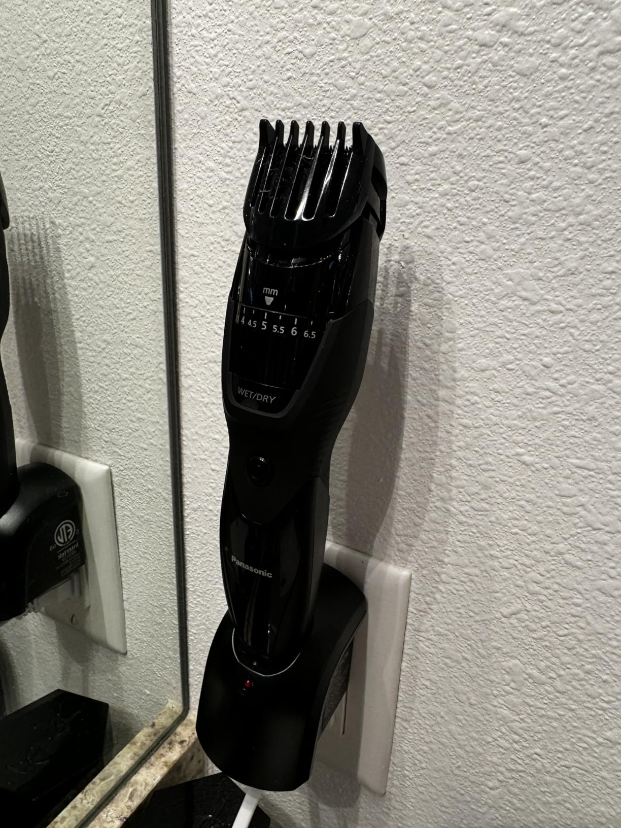 Panasonic Cordless Beard Trimmer for Men with Precision Dial, 19 Adjustable Length Settings, Rechargeable Battery, Washable, Birthday Gifts for Men, ER-GB42-K (Black) customer photo 2