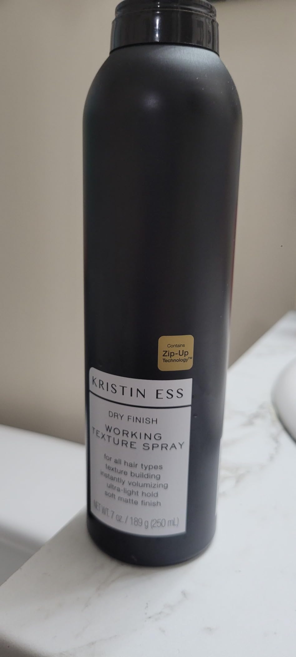 Kristin Ess Dry Texture Hair Spray for Women | Professional Salon | Light Hold Texturizing Styler + Volumizing Hairspray for Curls, Waves + Fine Hair | Soft Matte Finishing | Fresh Pear Fragrance, 7oz customer photo 1