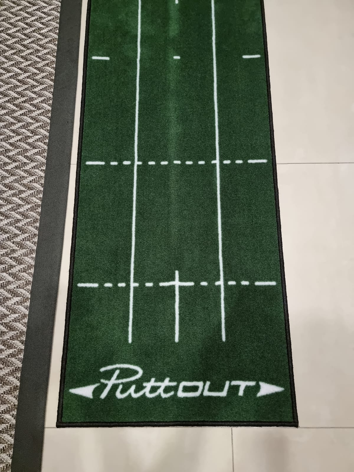 PuttOUT Medium Putting Mat - Perfect Your Golf Putting (7.9ft x 1.6ft)(Green) customer photo 1