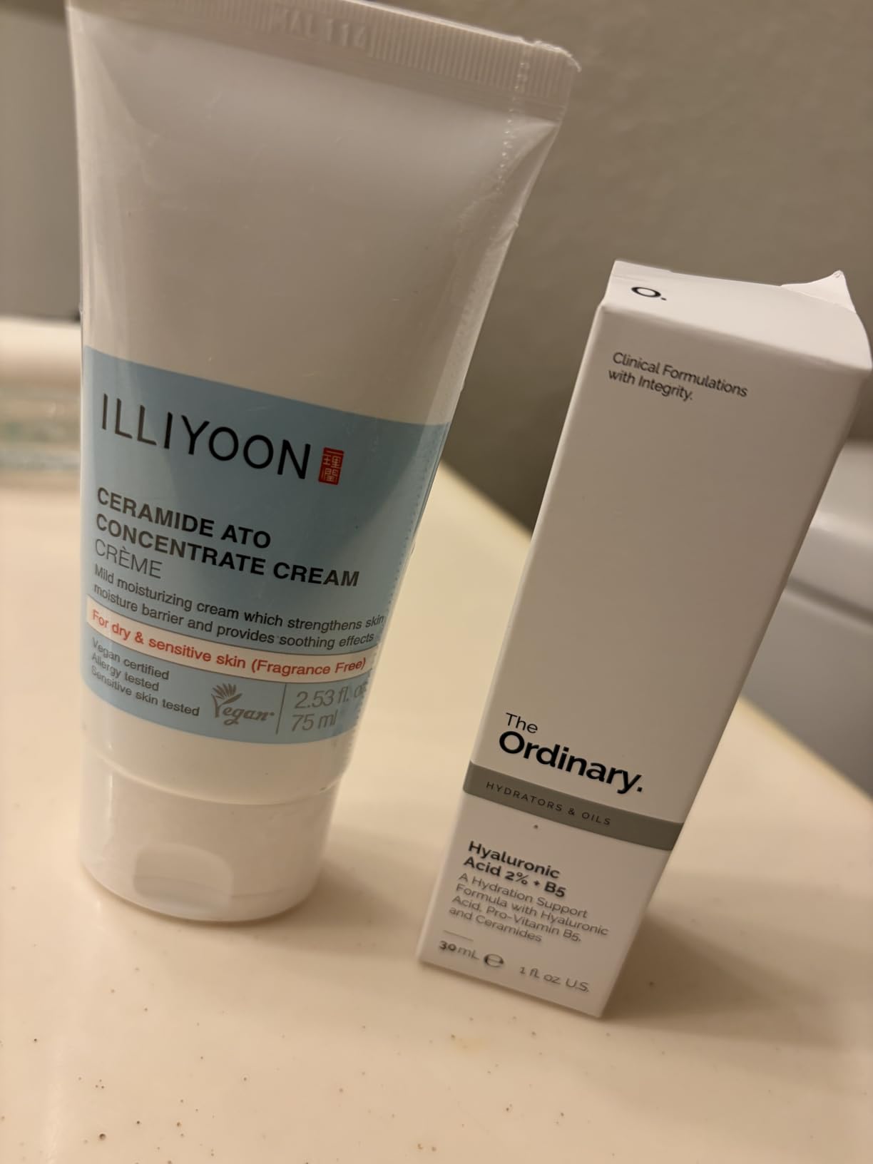 Illiyoon Ceramide Ato Concentrate Cream | Moisturizer for Dry & Sensitive Skin, 100hr Lasting Hydration, For Face & Body, Gentle for Infants, Moisture Barrier Repair, Vegan Certified, 6.76 fl.oz. customer photo 2