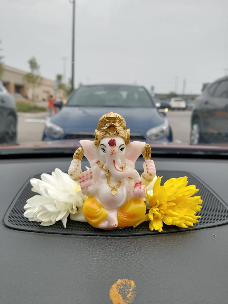 alikiki Hindu Lord Ganesha Idol Statue - Indian Diwali Gifts Small Ganesh for Car Dashboard Decor India God Home Mandir Murti Pooja Yoga Meditation Room Altar Kit Decor Wedding Gift customer photo 2