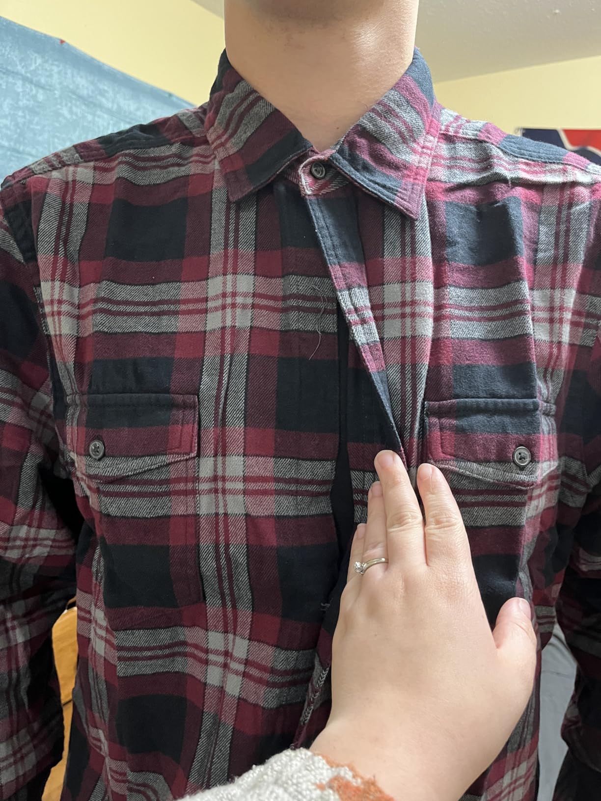 Amazon Essentials Men's Slim-Fit Flannel Long-Sleeve Button Down Shirt, Two-Pocket, 100% Cotton, Plaid customer photo 2