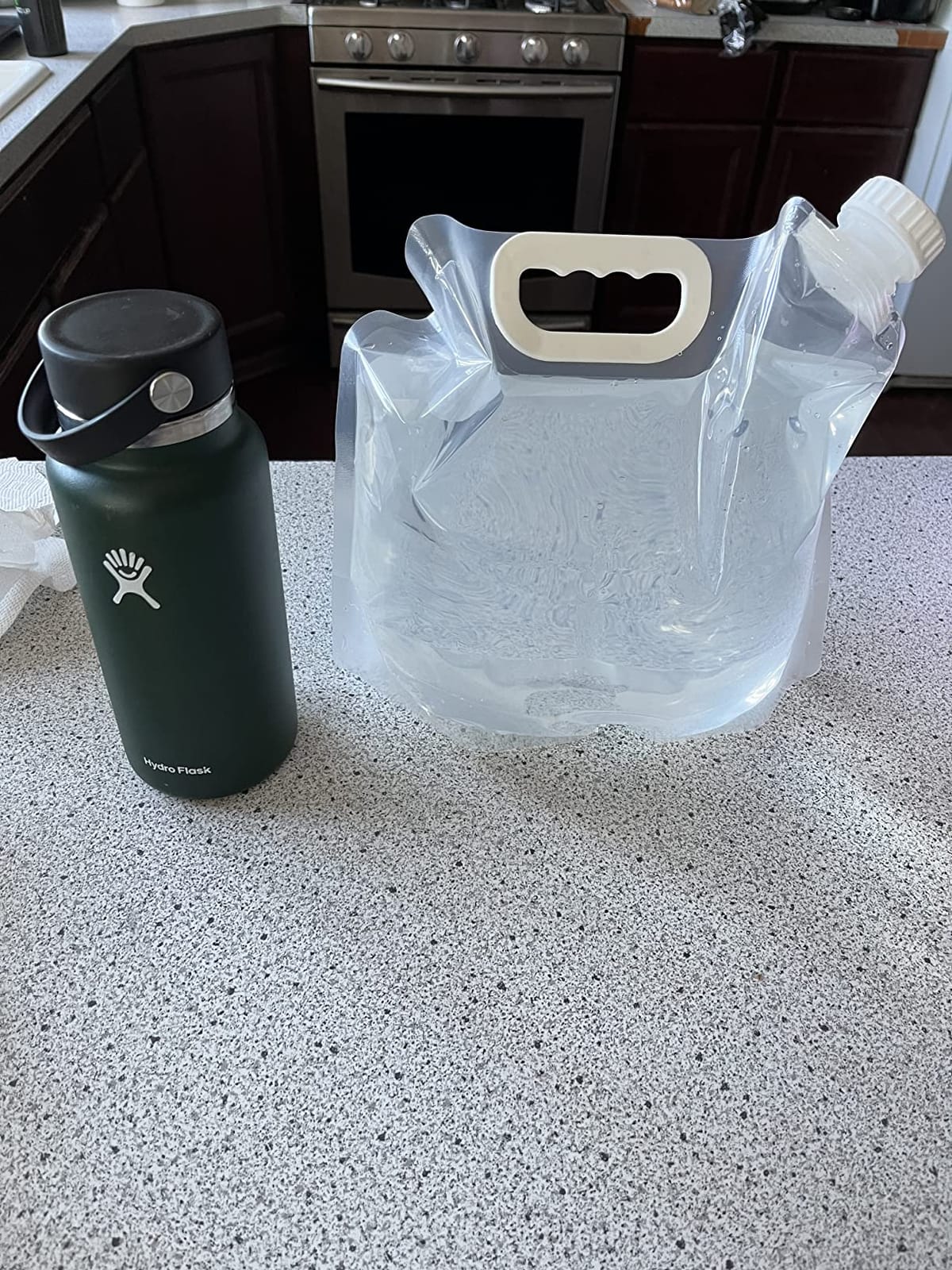 SUPANT Collapsible Emergency Water Jug Container Bag, Freezable, BPA Free Plastic Water Carrier Tank, Outdoor Folding Water Bag for Sport Camping Riding Mountaineer Backoacking, Food Grade customer photo 1
