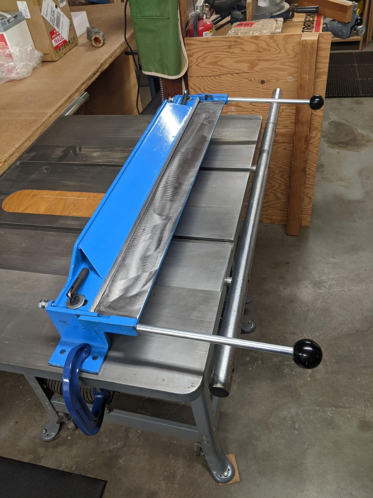 KF5002 Sheet Metal Brake Steel Bending Brake Sheet Metal Bender Metal Folder 28 Inch (730mm) 18 Ga (1.2mm) Capacity for Steel Aluminum Copper customer photo 2