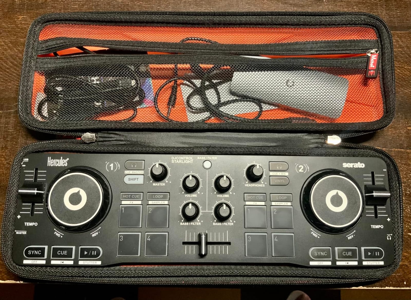 Hercules DJControl Starlight - Compact DJ Controller with Light Show customer photo 2