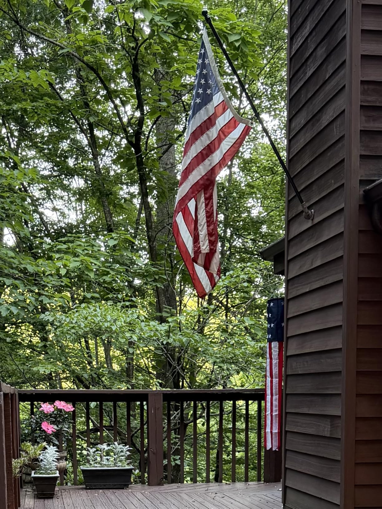 HOOSUN 4th Of July Decorations, 40 Inch American Windsock, American Wind Socks for Outside Heavy Duty, Patriotic Memorial Day Decor USA Flag Windsocks With Embroidered Stars, Red White and Blue Windsock customer photo 1