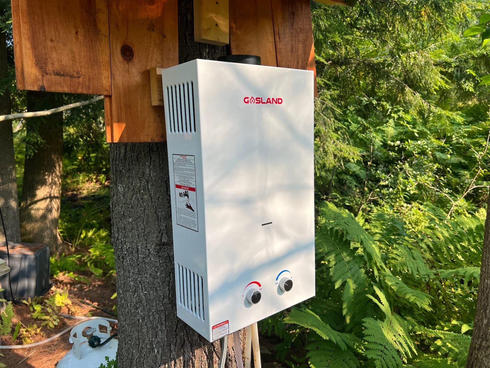 GASLAND BS318 Outdoor Propane Tankless Water Heater 3.18GPM, 12L Portable Hot Water Heater for Cabin, Barn, Camping, RV, Overheating Protection, Easy to Install, White customer photo 2