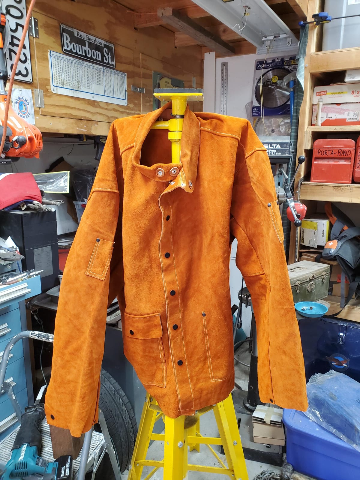 QeeLink Leather Welding Jacket - Flame-Resistant Heavy Duty Work Welder Jackets - Split Cowhide Welding Coat for Men Women customer photo 1